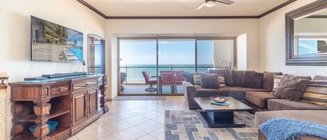 Condo, Plusieurs lits, balcon, vue sur lâocĂ©an (Sonoran Sky SKY 907) | Aire de sĂ©jour