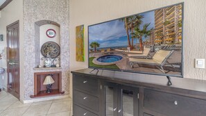 Condo, Multiple Beds, Balcony, Ocean View (Sonoran Sky SKY 1007) | Interior