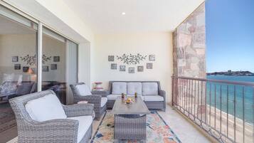 Condo, Multiple Beds, Balcony, Ocean View (Sonoran Sky SKY 1007) | Property grounds