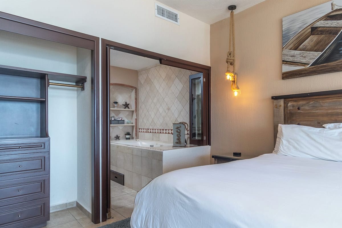 Condo, nhiều giường, ban công, quang cảnh biển (Sonoran Sky SKY 307) | 2 phòng ngủ, trang trí khác biệt