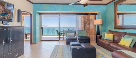 คอนโด, หลายเตียง, ระเบียง, วิวทะเล (Sonoran Sky SKY 1204) | บริเวณนั่งเล่น