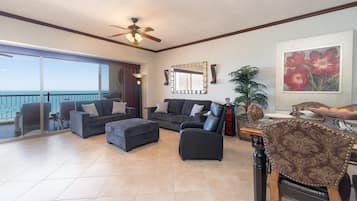 Condo, várias camas, sacada, vista para o oceano (Sonoran Sky SKY 1403) | Área de estar