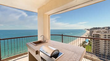 Condo, Multiple Beds, Balcony, Ocean View (Sonoran Sky SKY 1510) | Property grounds