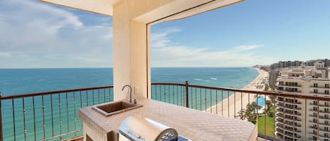 Appart'hôtel, plusieurs lits, balcon, vue océan (Sonoran Sky SKY 1510) | Enceinte de l’hébergement