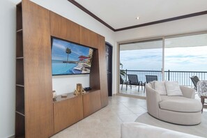 Condo, Multiple Beds, Balcony, Ocean View (Sonoran Sky SKY 310) | Living area