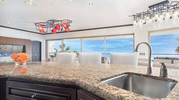 Apartment, Mehrere Betten, Balkon, Meerblick (Sonoran Sky SKY 310) | Speisen
