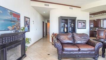 Condo, Multiple Beds, Balcony, Ocean View (Sonoran Sky SKY 101) | Living area