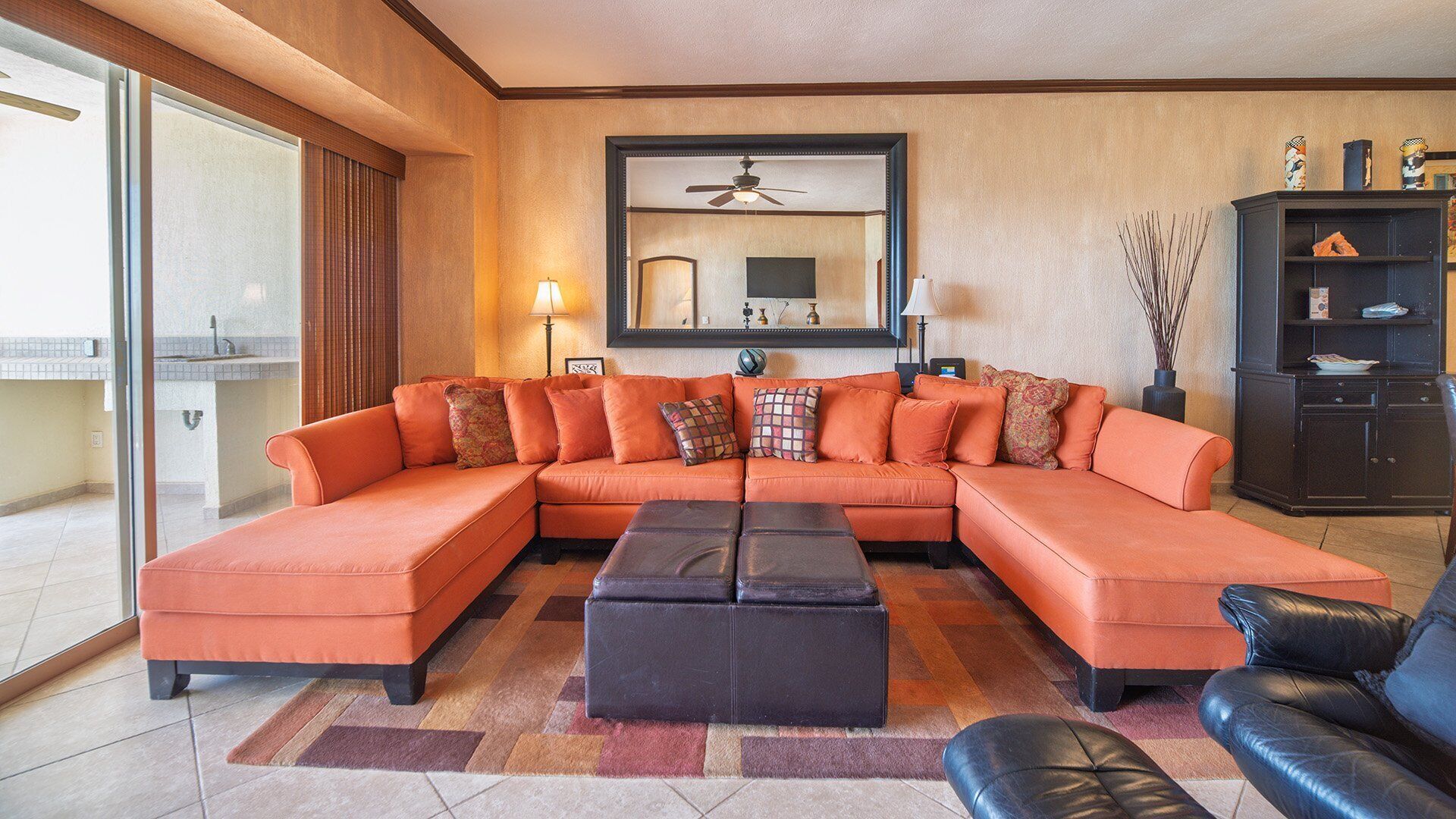 Apartamento, varias camas, balcón, vistas al mar (Sonoran Sky SKY 402) | Zona de estar