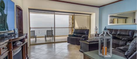 Condo, Multiple Beds, Balcony, Ocean View (Sonoran Sky SKY 1002) | Living area