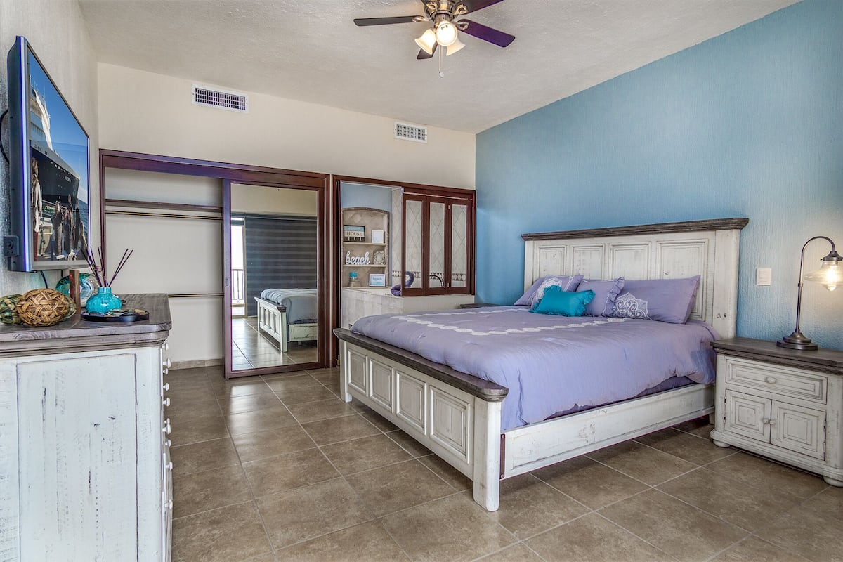Condo, varias camas, balcón, vista al océano (Sonoran Sky SKY 1002) | 3 habitaciones, decoración personalizada y muebles diferentes