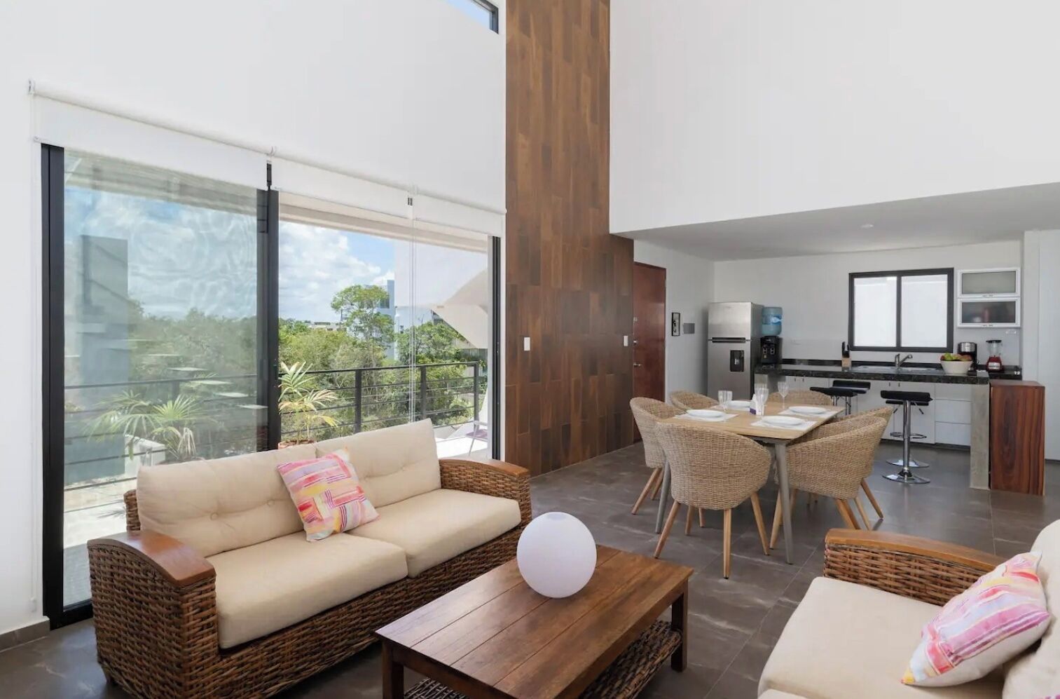 Smart TV, DVD player