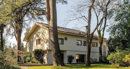 Abreu Retreat Palace I Luxury Elegance and Leisure Villa