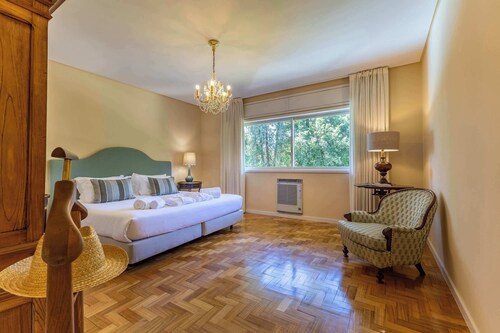 Abreu Retreat Palace I Luxury Elegance and Leisure Villa