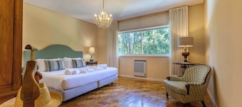 Abreu Retreat Palace I Luxury Elegance and Leisure Villa