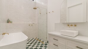 Shower, hair dryer, towels - Joy Apartment 1 - Luxurious Apartment  - Min. 3 Night Stays - Linen Provided (Coolangatta)