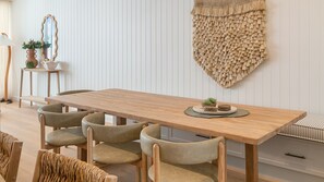 Dining - Joy Apartment 1 - Luxurious Apartment  - Min. 3 Night Stays - Linen Provided (Coolangatta)