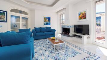 Luxury-Apartment, Meerblick | Wohnbereich