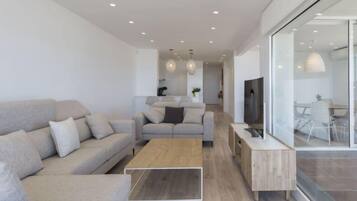 House, 3 Bedrooms, Terrace | Living area