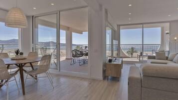 House, 3 Bedrooms, Terrace | Interior