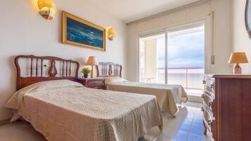 House, 3 Bedrooms, Terrace | 3 bedrooms