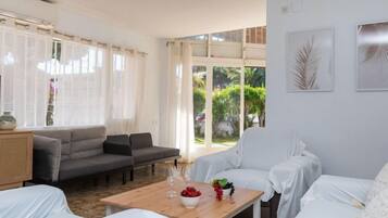 Villa, 6 Bedrooms, Terrace | Ruang tamu