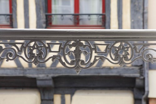 Beautiful apartment in a townhouse with a garden, fully renovated in 2021.