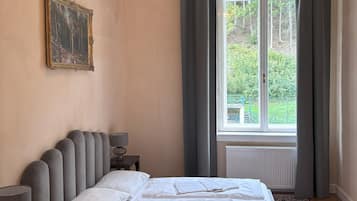 2 Schlafzimmer, BĂŒgeleisen/BĂŒgelbrett, WLAN, BettwĂ€sche