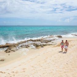 Beach nearby, white sand, beach towels, beach massages