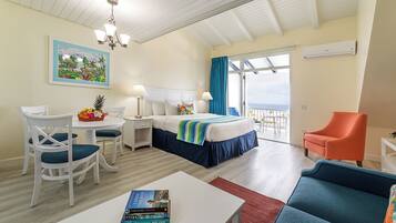 Suite Studio, balcon, vue océan | 1 chambre, coffres-forts dans les chambres, rideaux occultants