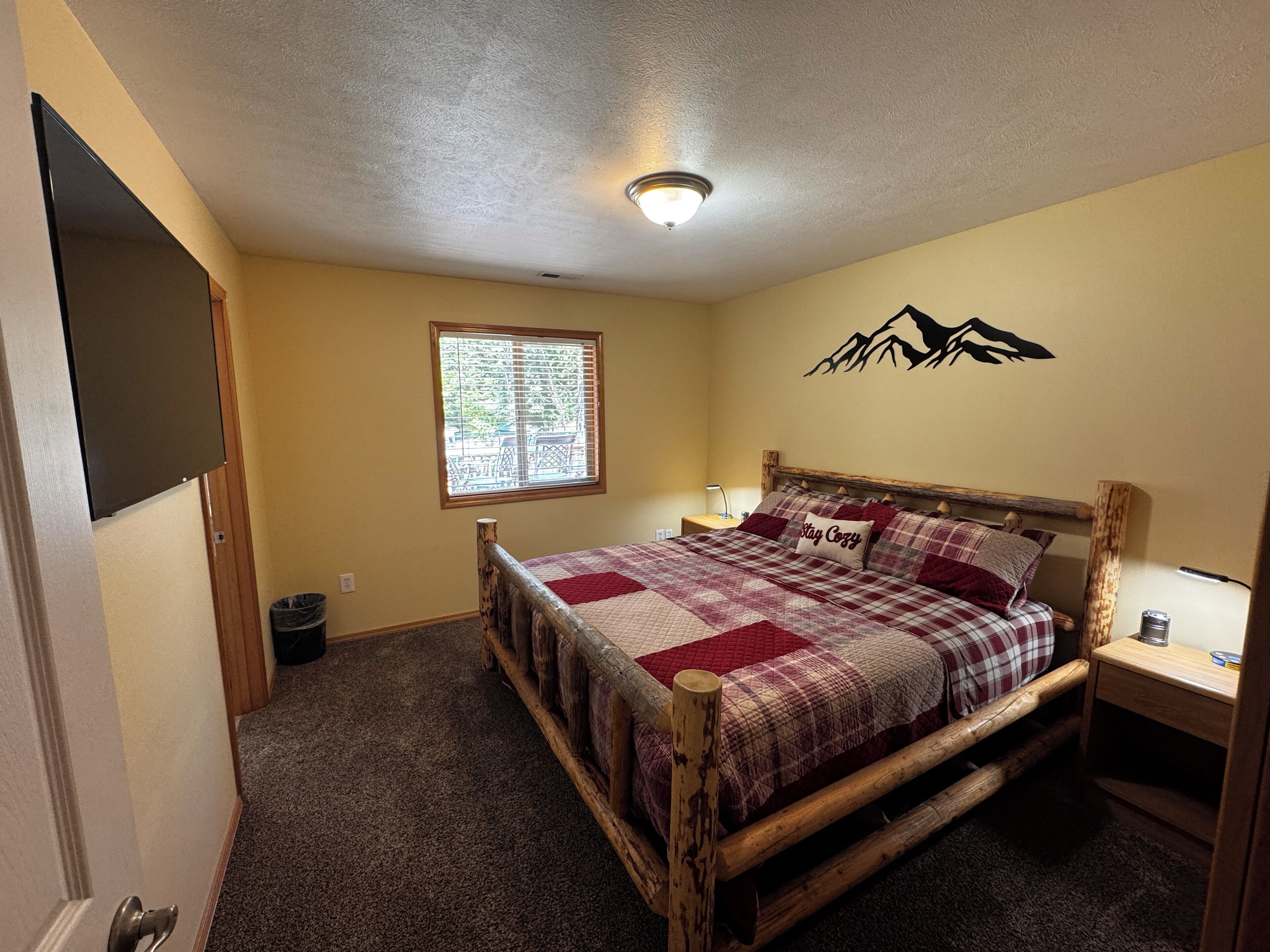 3 bedrooms, free WiFi, bed sheets, wheelchair access