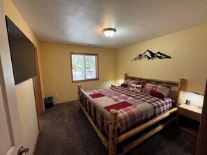 3 bedrooms, free WiFi, bed sheets, wheelchair access
