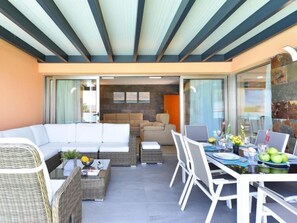 Villa, 3 chambres | Salle de séjour