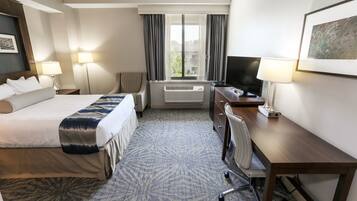 1 bedroom, desk, travel crib, free WiFi