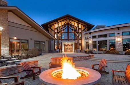 Terrasse/Patio. Carroll Valley Escape | King Room w/ Golf Views