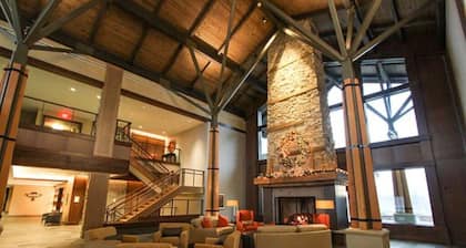 Highland Double | Steps to Slopes & Pool