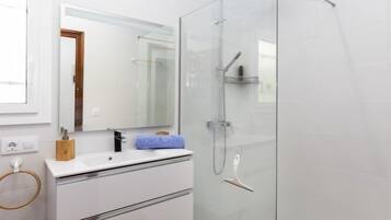 Vil·la, 5 dormitoris, terrassa | Bany