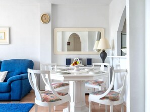 House, 3 Bedrooms, Terrace | Dining