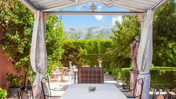Casa, 4 habitaciones | Restaurante al aire libre