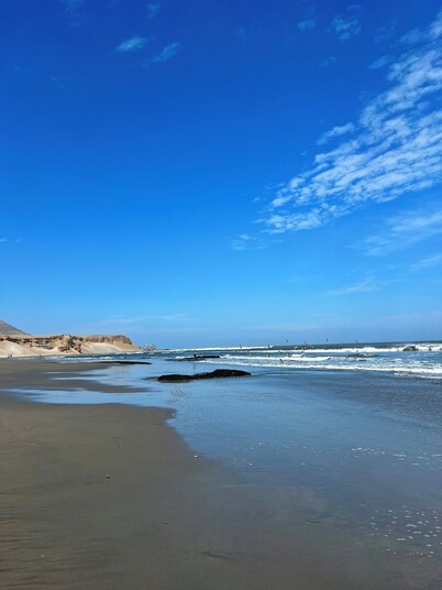Beach House Puerto Malabrigo with Pool and Beach - All Year Round Surfing in Chicama