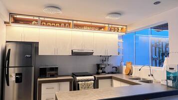 Fridge, microwave, oven, stovetop