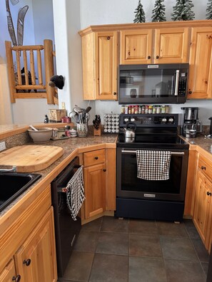 Microwave, oven, stovetop, dishwasher