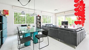Huis, meerdere slaapkamers | Interieur