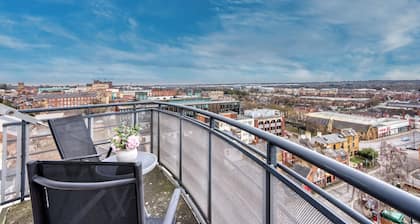 The Pinnacle by Cotels