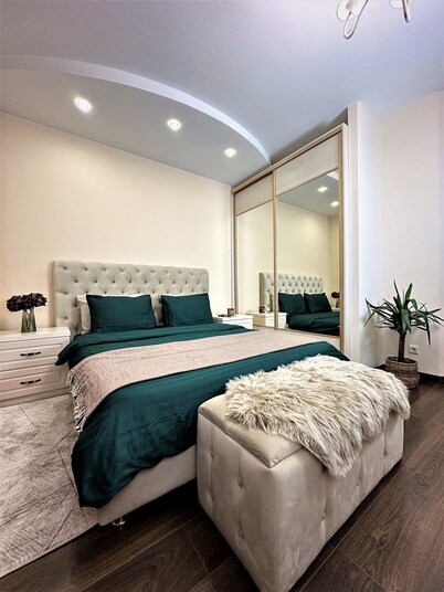 2-bedroom & Living house in Chișinău with AC, WiFi, Parking and EV Charger.