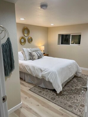 2 slaapkamers, een strijkplank/strijkijzer, wifi, beddengoed