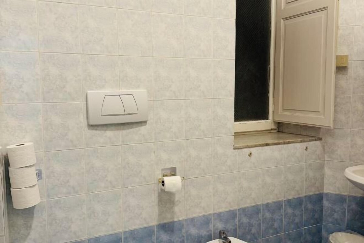 Bathroom | Shower, hair dryer, bidet, towels