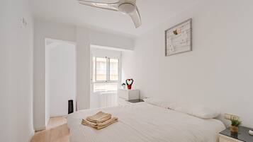 3 slaapkamers, een bureau, een strijkplank/strijkijzer, gratis wifi