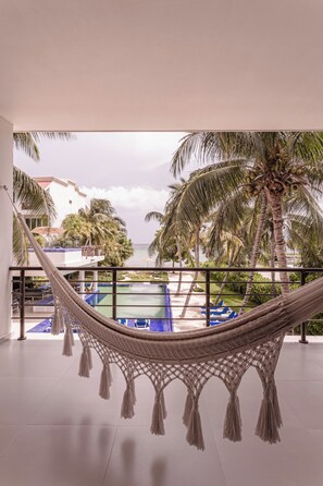 Lyxvilla - balkong - utsikt mot stranden | Utsikt mot havet/stranden