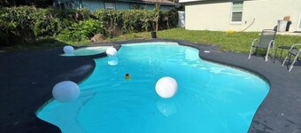 Charming 3-bedroom house in serene Eustis with POOL! Mins to Downtown MT. DORA.