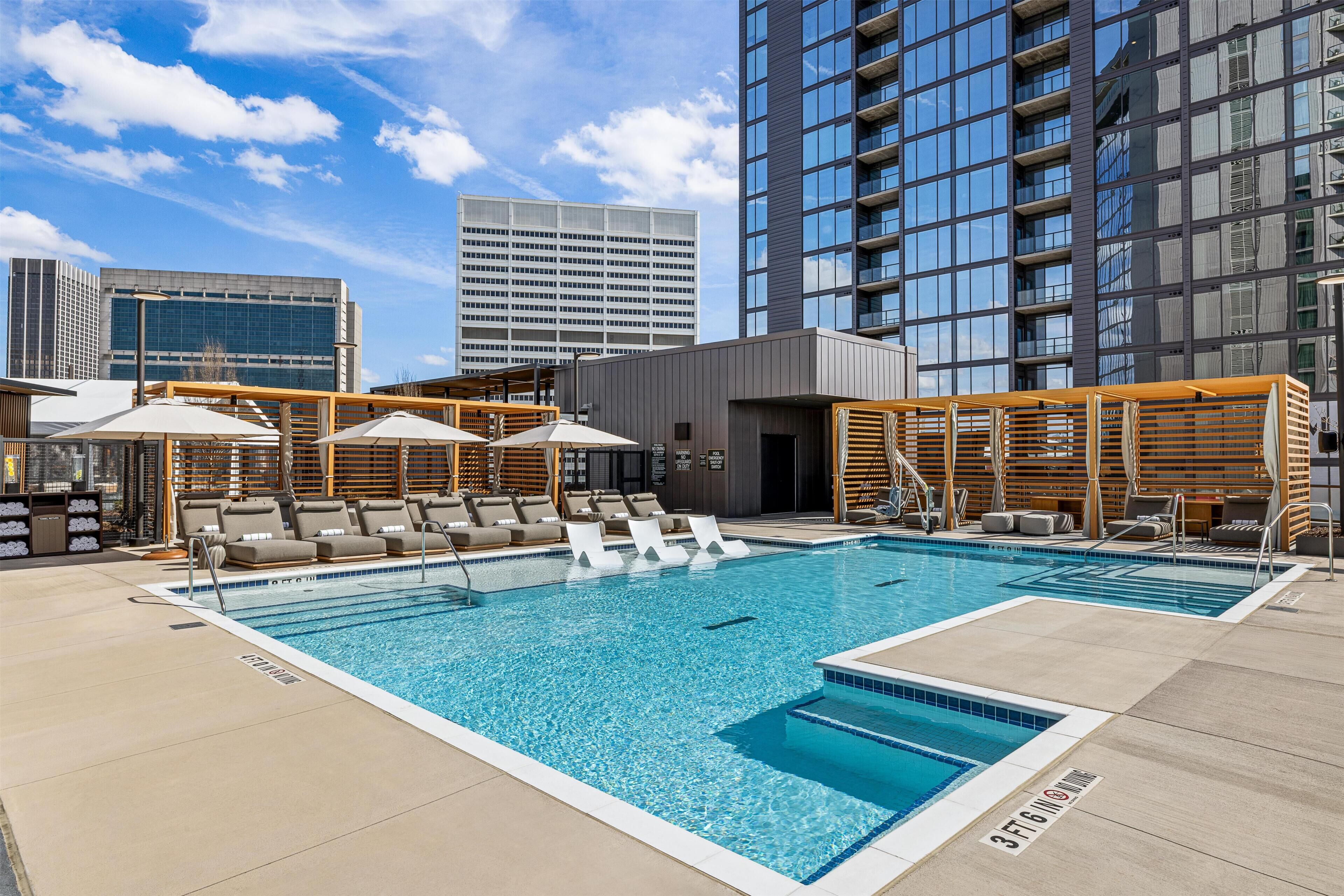 Außenpool, Cabañas (kostenlos), Liegestühle